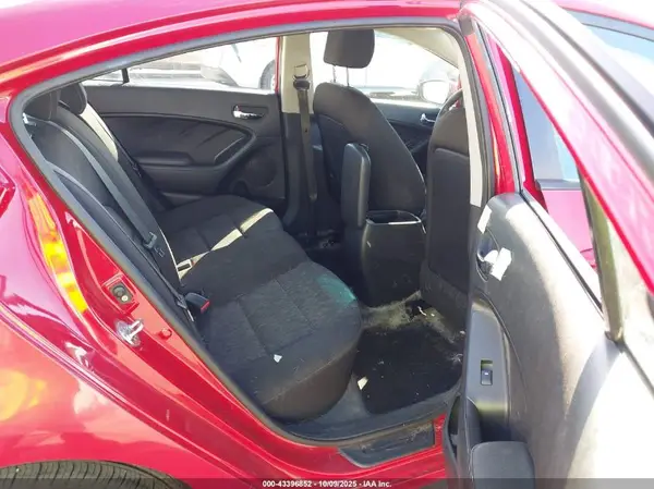KNAFK4A68G5449631 2016 KIA FORTE - Image 8