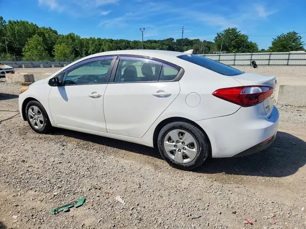 KNAFK4A68G5458989 2016 KIA FORTE - Image 2