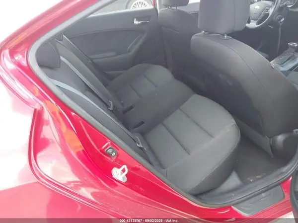 KNAFK4A68G5485027 2016 KIA FORTE - Image 8
