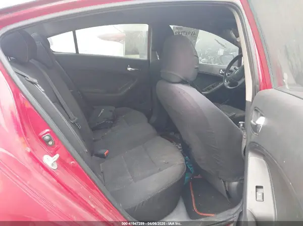KNAFK4A68G5496058 2016 KIA FORTE - Image 8