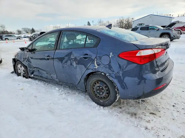 KNAFK4A68G5496447 2016 KIA FORTE - Image 2