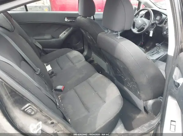 KNAFK4A68G5503056 2016 KIA FORTE - Image 8