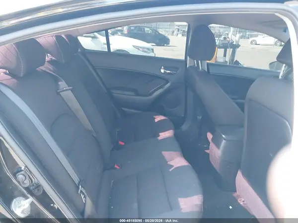 KNAFK4A68G5510170 2016 KIA FORTE - Image 8