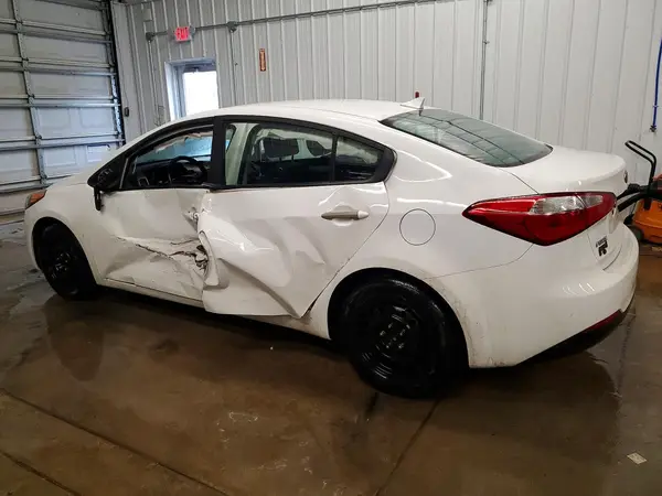 KNAFK4A68G5511027 2016 KIA FORTE - Image 2