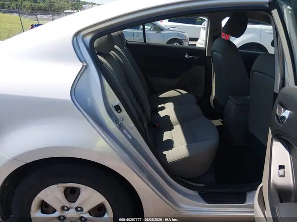 KNAFK4A68G5523971 2016 KIA FORTE - Image 8