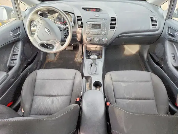KNAFK4A68G5542391 2016 KIA FORTE - Image 8