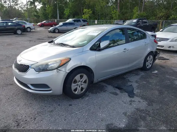 KNAFK4A68G5552094 2016 KIA FORTE - Image 2