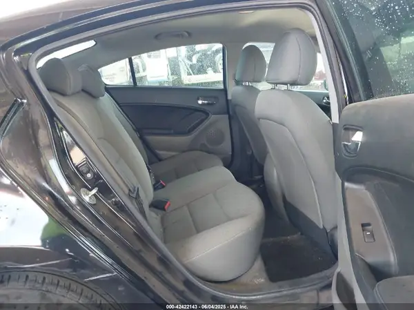KNAFK4A68G5559806 2016 KIA FORTE - Image 8