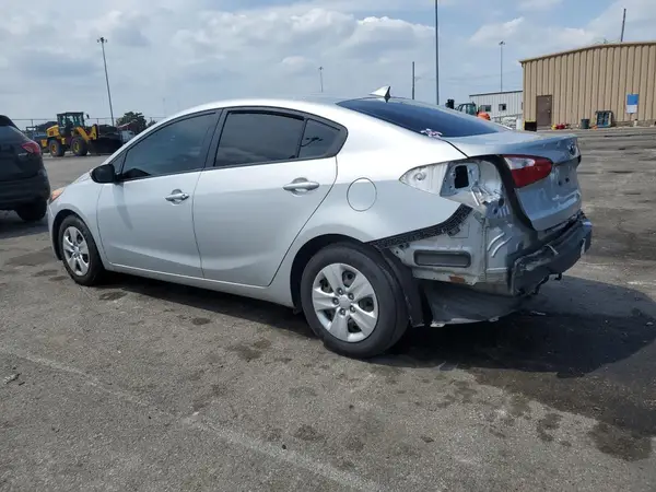 KNAFK4A68G5559871 2016 KIA FORTE - Image 2
