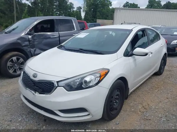 KNAFK4A68G5572278 2016 KIA FORTE - Image 2