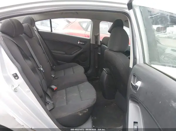 KNAFK4A68G5573852 2016 KIA FORTE - Image 8