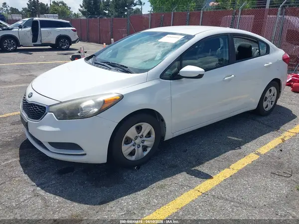 KNAFK4A68G5588190 2016 KIA FORTE - Image 2