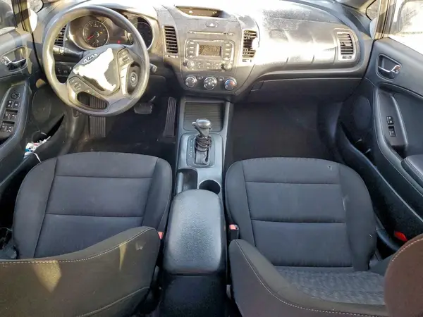 KNAFK4A68G5594782 2016 KIA FORTE - Image 8