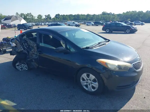 KNAFK4A68G5603447 2016 KIA FORTE - Image 1