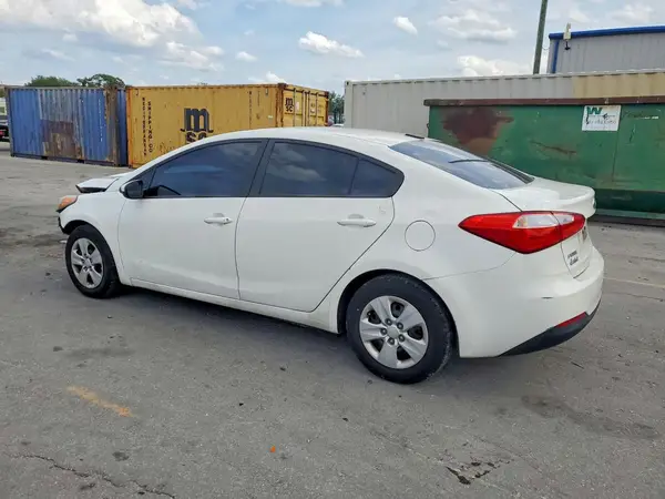 KNAFK4A68G5605604 2016 KIA FORTE - Image 2