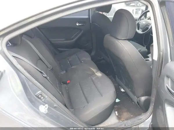 KNAFK4A68G5606719 2016 KIA FORTE - Image 8