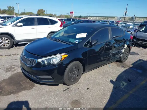 KNAFK4A68G5607210 2016 KIA FORTE - Image 2
