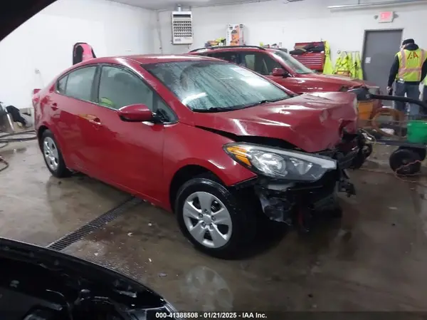 KNAFK4A68G5611581 2016 KIA FORTE - Image 1