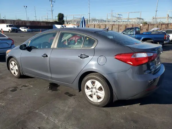 KNAFK4A68G5613136 2016 KIA FORTE - Image 2