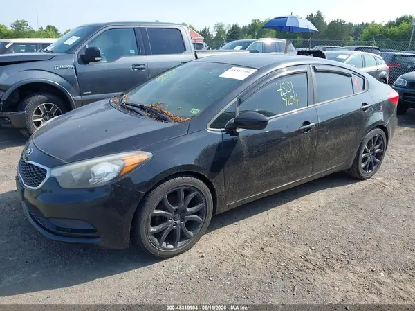 KNAFK4A68G5616361 2016 KIA FORTE - Image 2