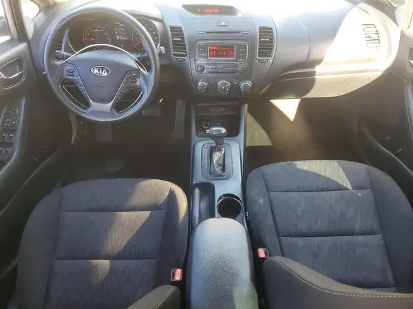 KNAFK4A68G5617431 2016 KIA FORTE - Image 8