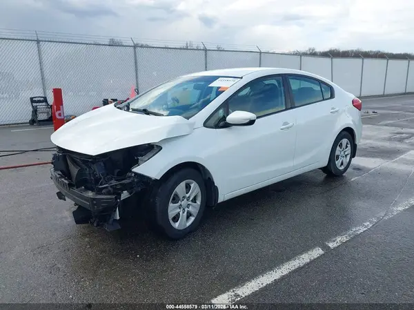 KNAFK4A68G5620619 2016 KIA FORTE - Image 2