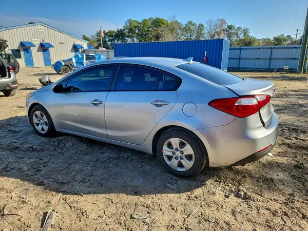 KNAFK4A69G5438816 2016 KIA FORTE - Image 2