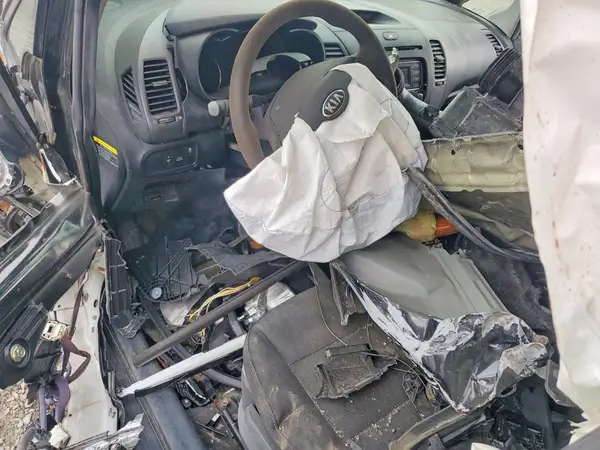 KNAFK4A69G5441957 2016 KIA FORTE - Image 8