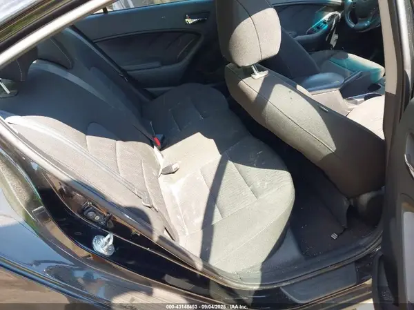 KNAFK4A69G5442672 2016 KIA FORTE - Image 8