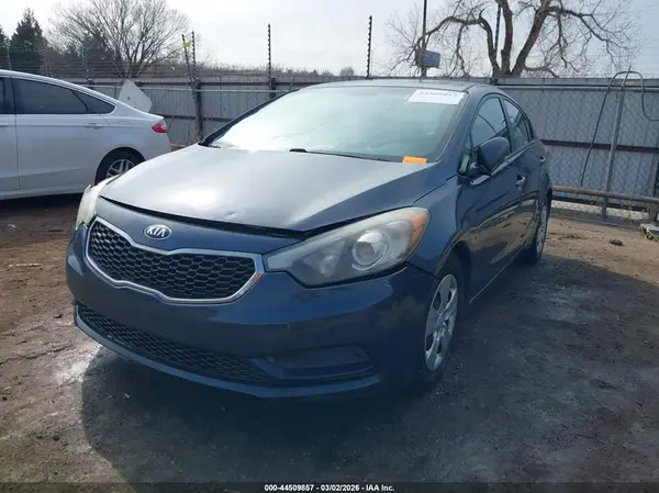 KNAFK4A69G5445457 2016 KIA FORTE - Image 2