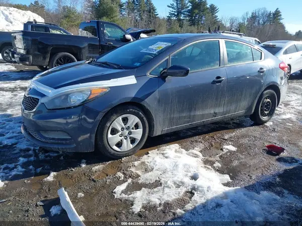 KNAFK4A69G5446169 2016 KIA FORTE - Image 2