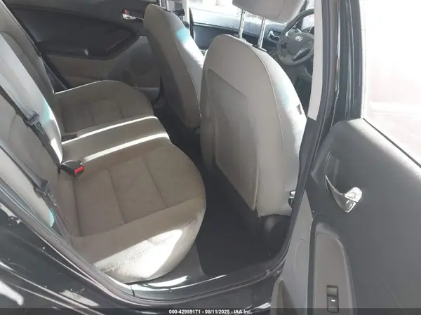 KNAFK4A69G5459004 2016 KIA FORTE - Image 8