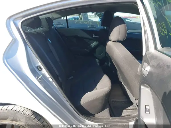 KNAFK4A69G5462503 2016 KIA FORTE - Image 8