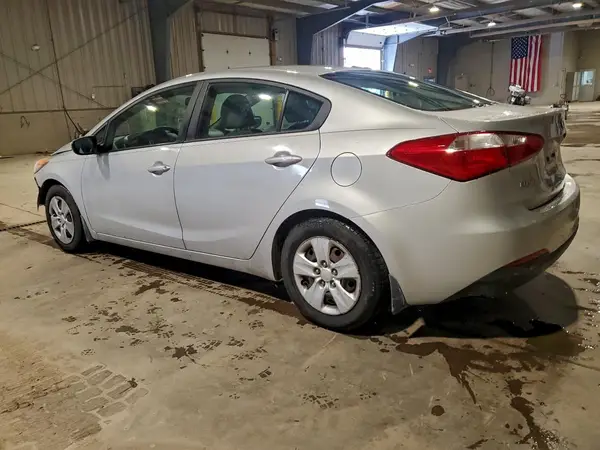 KNAFK4A69G5478359 2016 KIA FORTE - Image 2