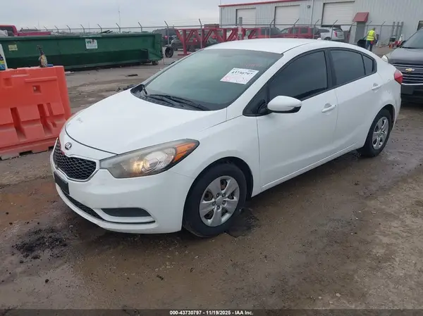 KNAFK4A69G5487742 2016 KIA FORTE - Image 2