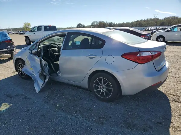 KNAFK4A69G5506984 2016 KIA FORTE - Image 2