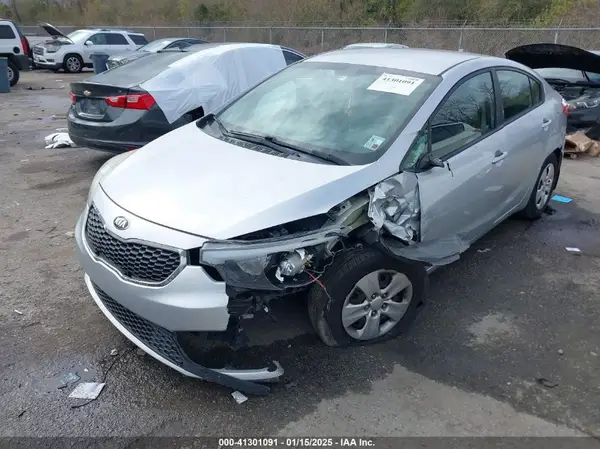 KNAFK4A69G5508167 2016 KIA FORTE - Image 2