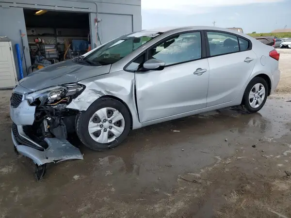 KNAFK4A69G5517323 2016 KIA FORTE - Image 1