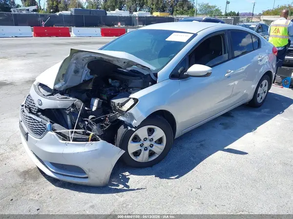 KNAFK4A69G5533392 2016 KIA FORTE - Image 2