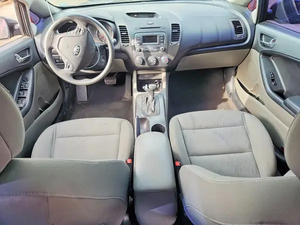 KNAFK4A69G5537264 2016 KIA FORTE - Image 8