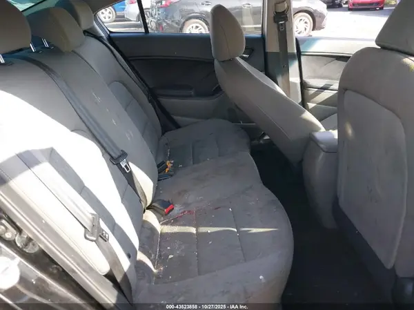 KNAFK4A69G5537796 2016 KIA FORTE - Image 8