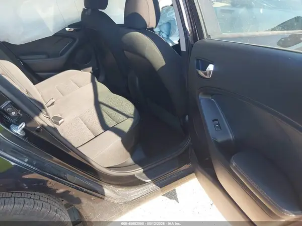 KNAFK4A69G5539189 2016 KIA FORTE - Image 8