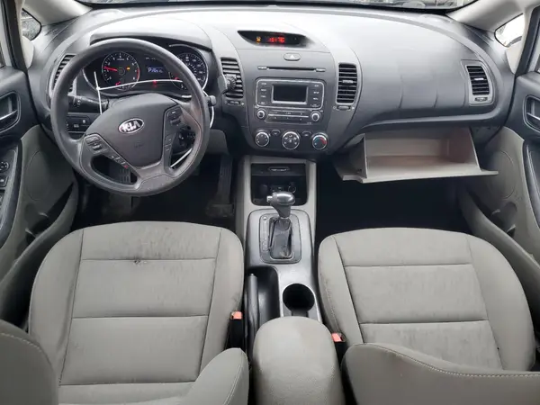 KNAFK4A69G5549379 2016 KIA FORTE - Image 8