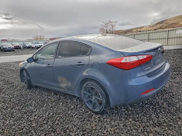 KNAFK4A69G5549897 2016 KIA FORTE - Image 2