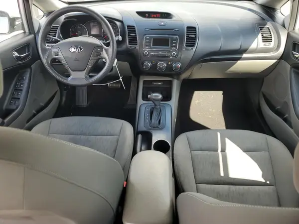 KNAFK4A69G5550368 2016 KIA FORTE - Image 8