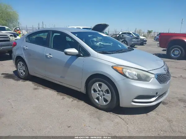 KNAFK4A69G5550404 2016 KIA FORTE - Image 1