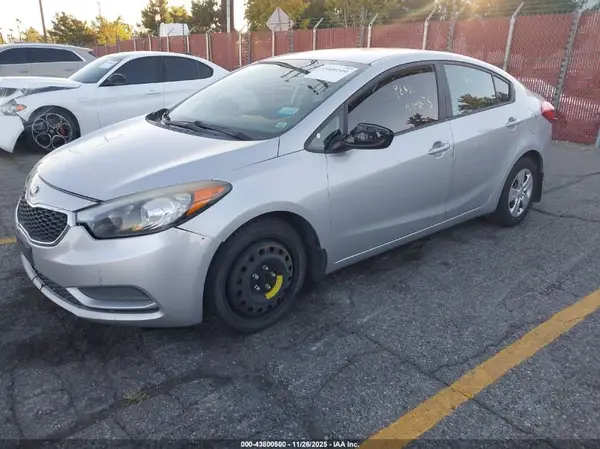 KNAFK4A69G5559894 2016 KIA FORTE - Image 2