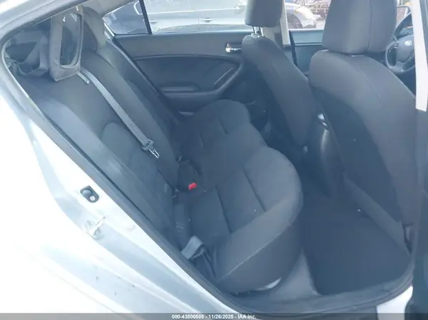 KNAFK4A69G5559894 2016 KIA FORTE - Image 8