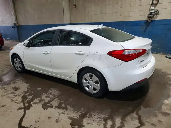 KNAFK4A69G5563198 2016 KIA FORTE - Image 2