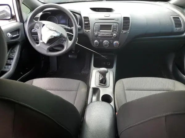 KNAFK4A69G5564609 2016 KIA FORTE - Image 8